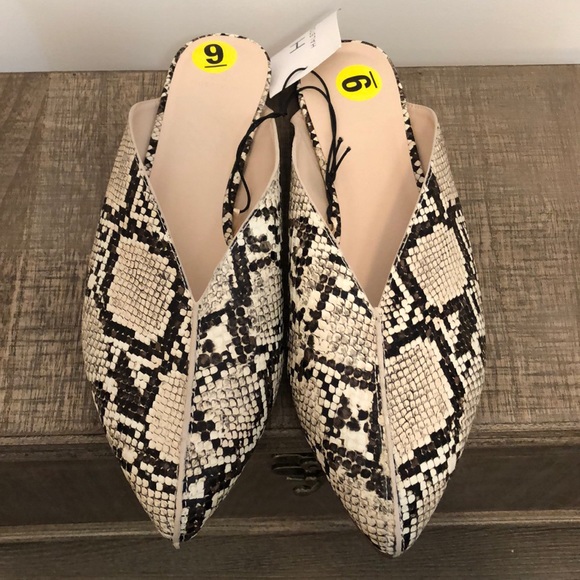 Halston snake print vegan leather pointed flats - Picture 7 of 10